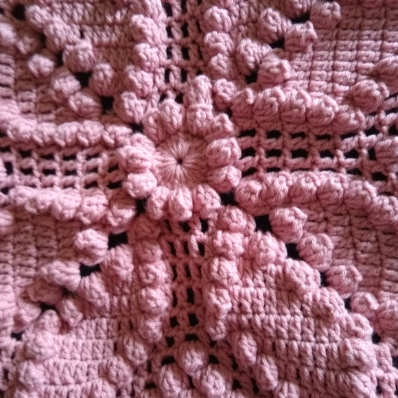 Accent pillow cases, handmade crochet - Picture 3 of 4